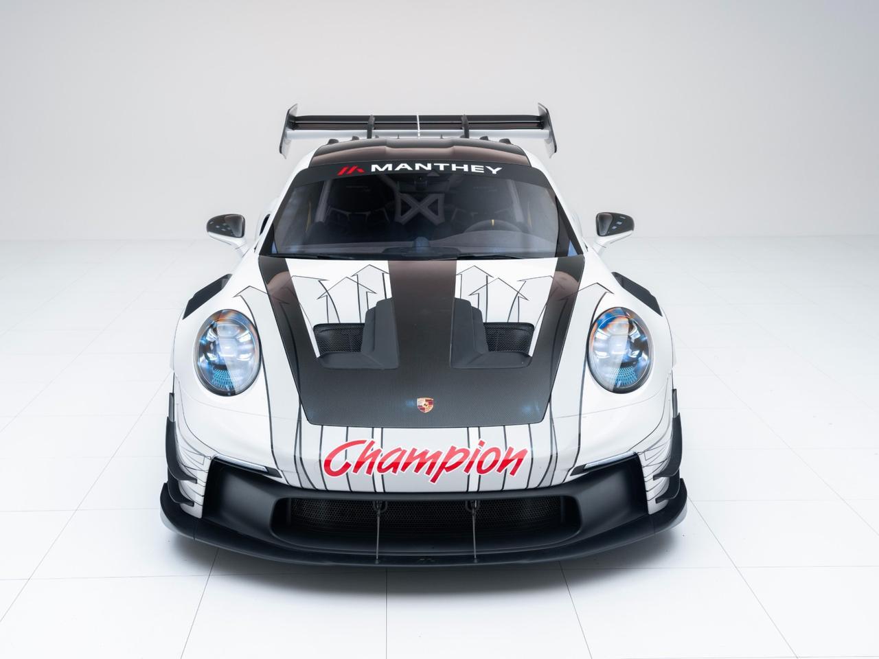 Track-Ready 2025 Porsche 911 GT3 RS with Manthey Racing Kit for