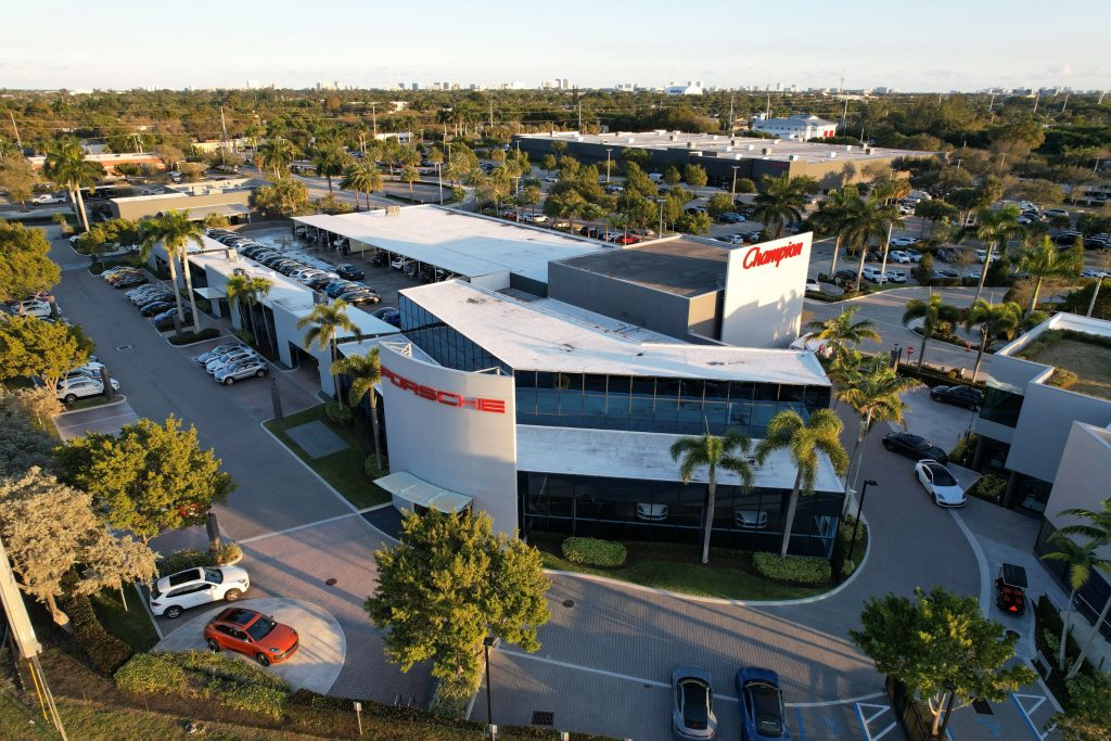 Champion Porsche re9 porsche