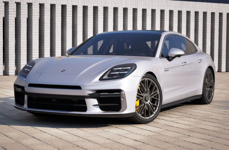 2027 Porsche Panamera Turbo S E-Hybrid exterior front view