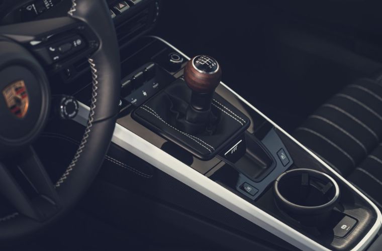 Porsche 911 Carrera S MT interior