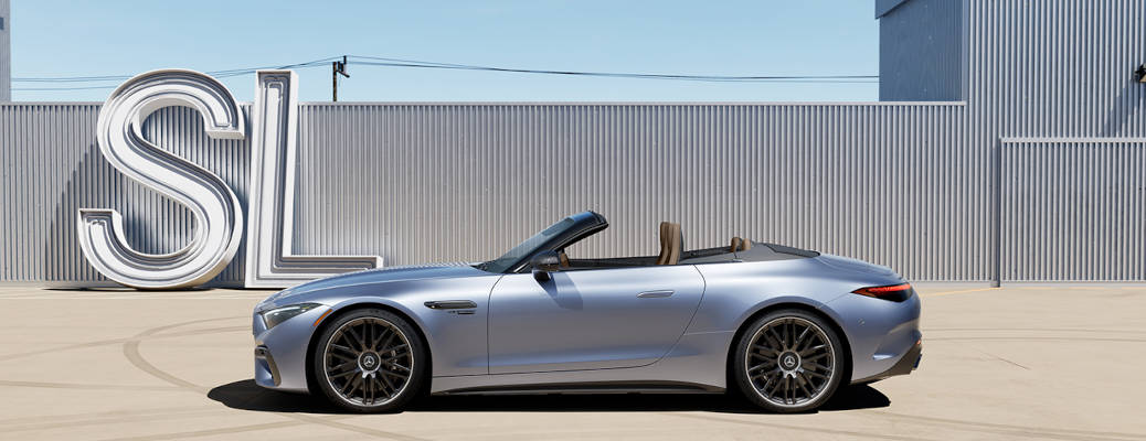 A side external view of the Mercedes SL-Class Roadster