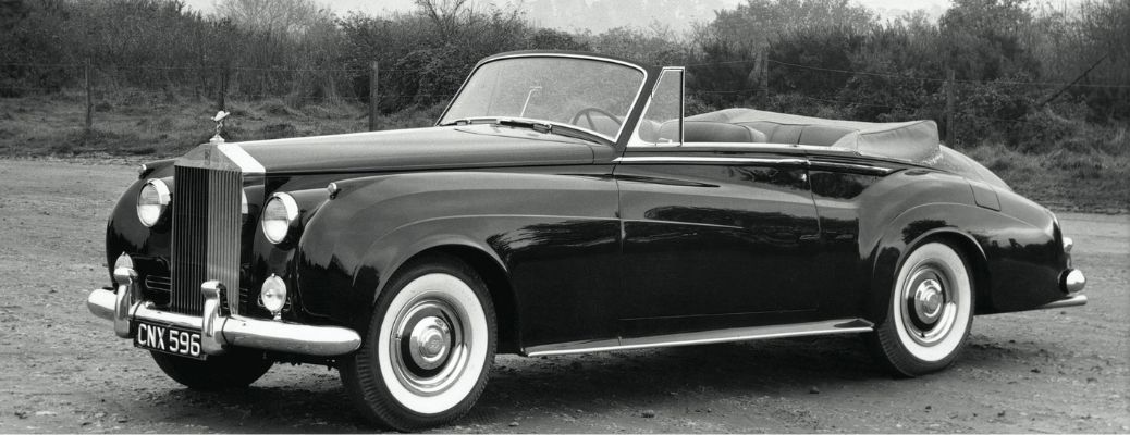 Front-quarter view of the Rolls-Royce Silver Cloud II