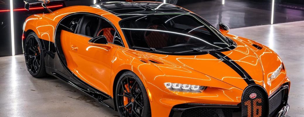 Front-quarter view of the 2023 Bugatti Chiron Pur Sport