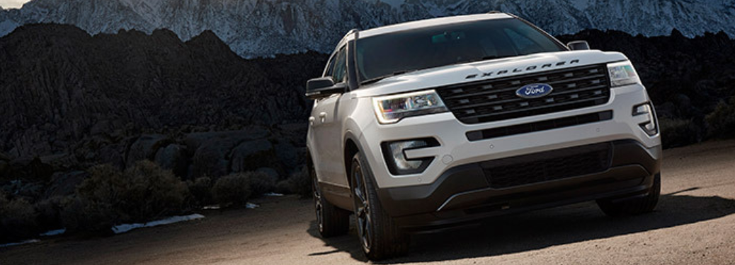 Front view of the 2017 Ford Explorer