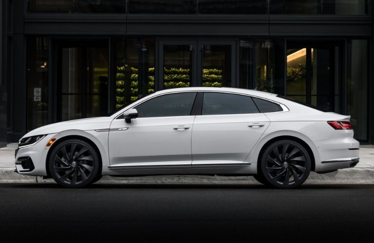 2019 Volkswagen Arteon side view