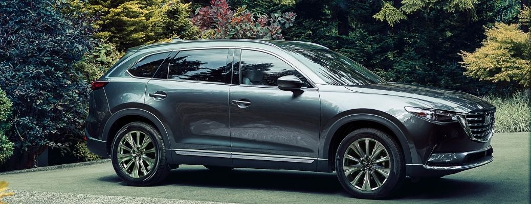 2021 Mazda CX-9 side quarter view