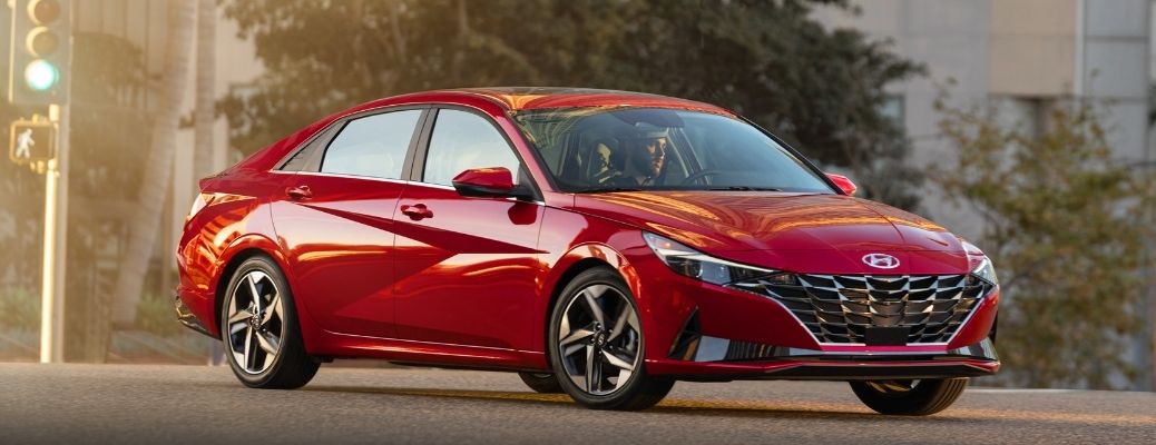 2022 Hyundai Elantra front quarter view