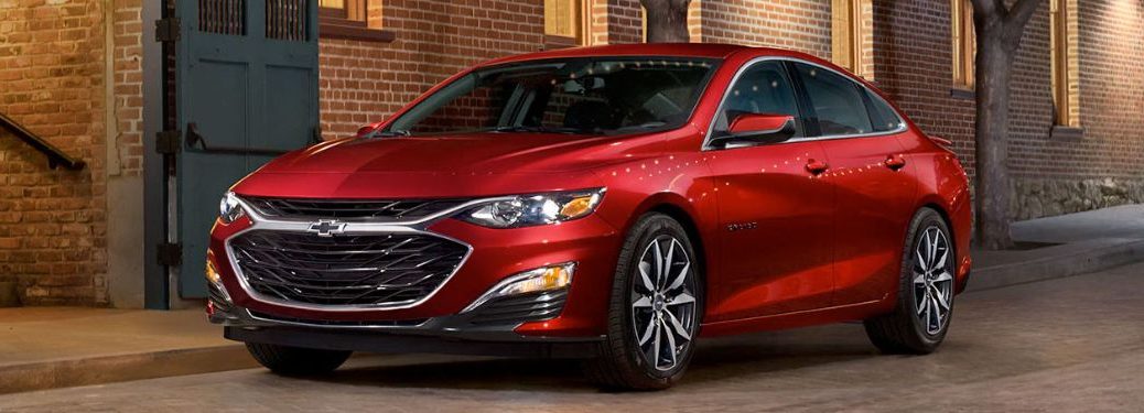 Front three-quarter view of the 2020 Chevrolet Malibu