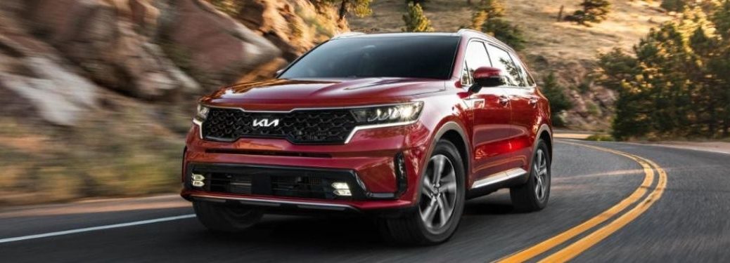 2022 Kia Sorento Hybrid front and side view