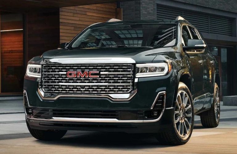 2022 GMC Acadia front and side view