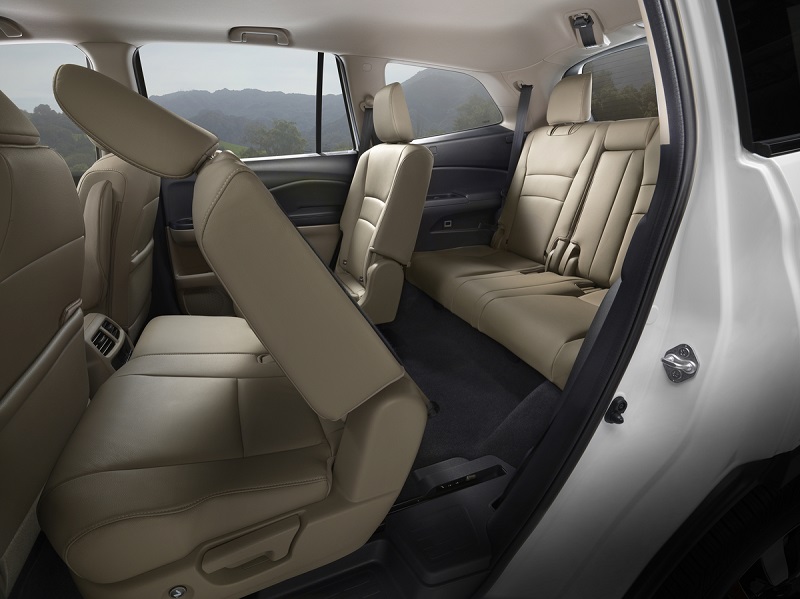 Interior 2019 Honda Pilot near Iowa City