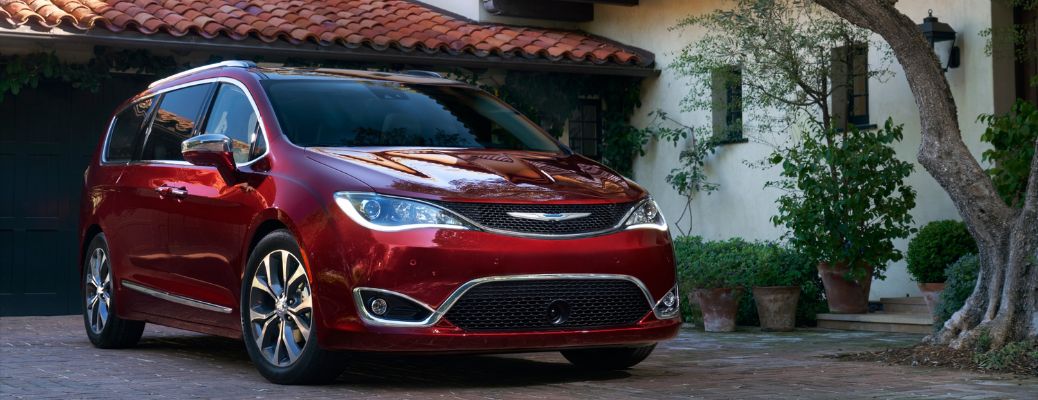 2017 Chrysler Pacifica front quarter view