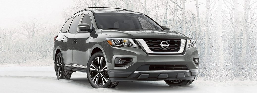 2020 Nissan Pathfinder front end