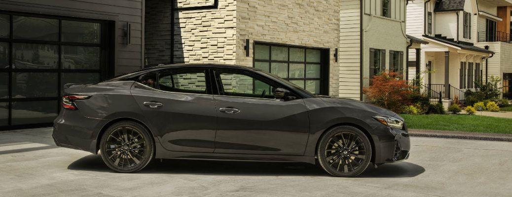A right profile photo of the 40th Anniversary Edition of the Nissan Maxima.