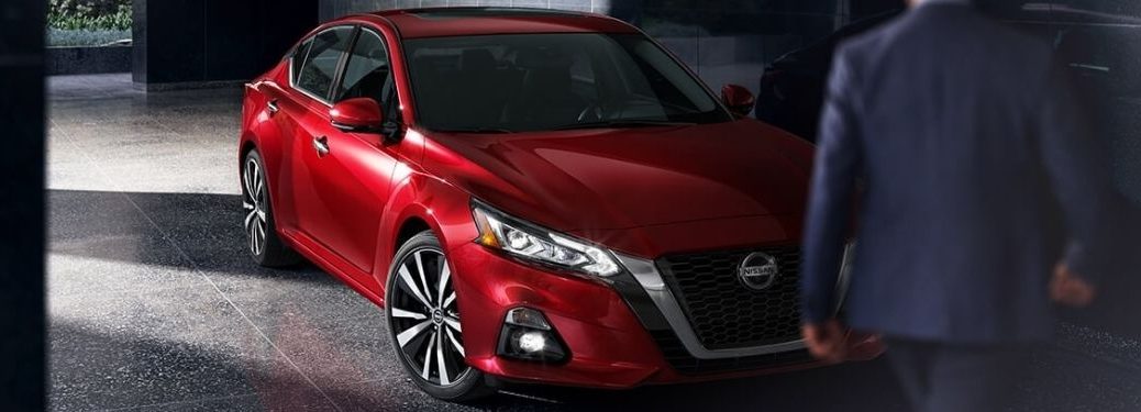 2021 Nissan Altima Red Front and Side View
