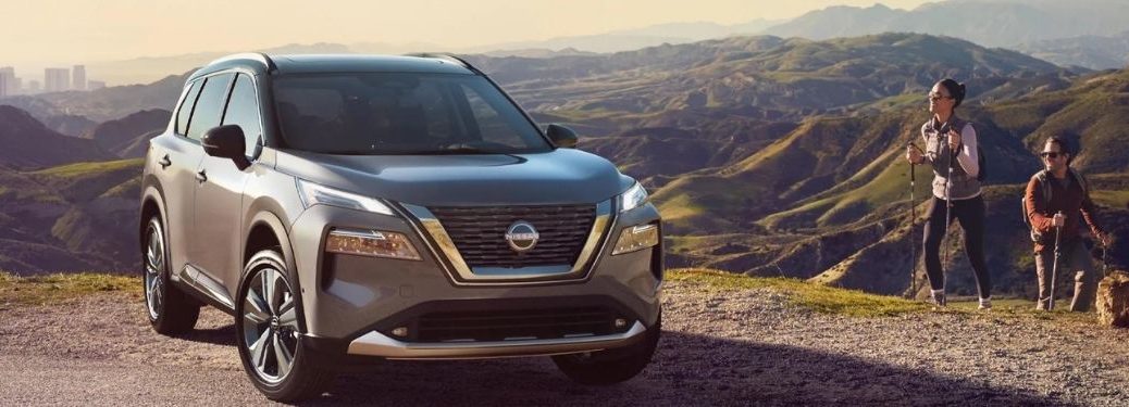 2022 Nissan Rogue side and front view