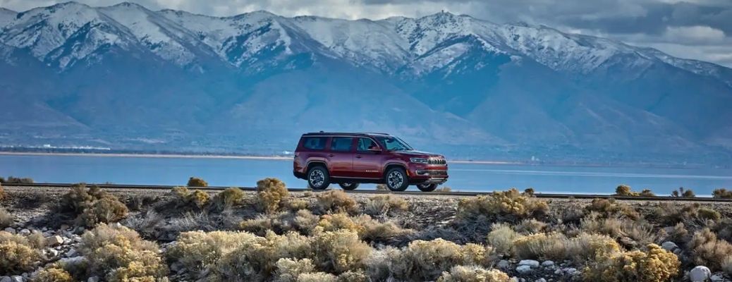 2022 jeep wagoneer
