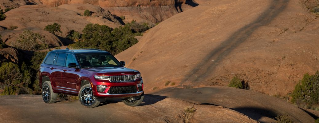 Front Quarter View of the 2023 Jeep Grand Cherokee