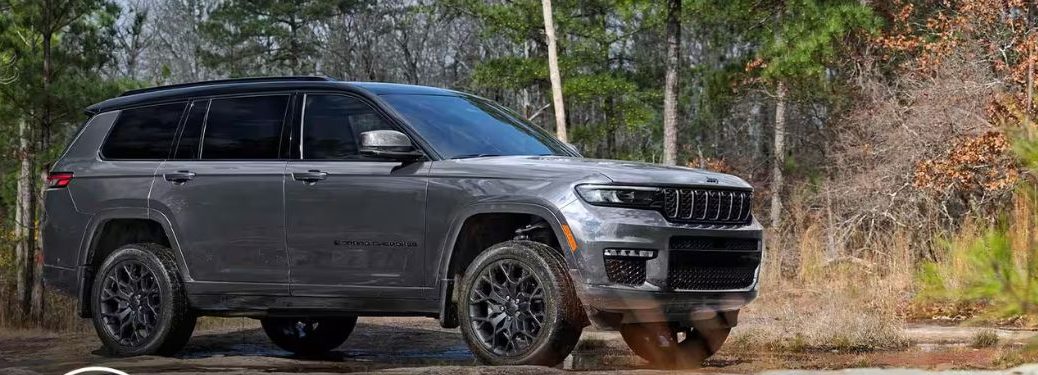 2025 Jeep Grand Cherokee L exterior side view