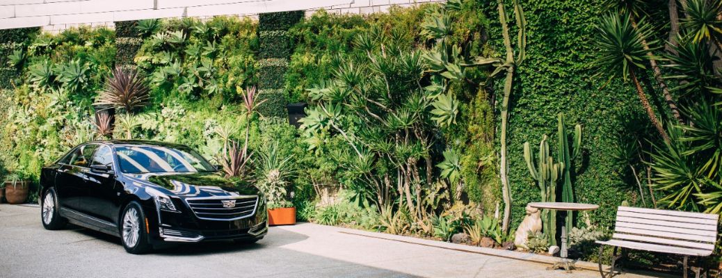 2017 Cadillac CT6 Plug-in Hybrid front quarter view