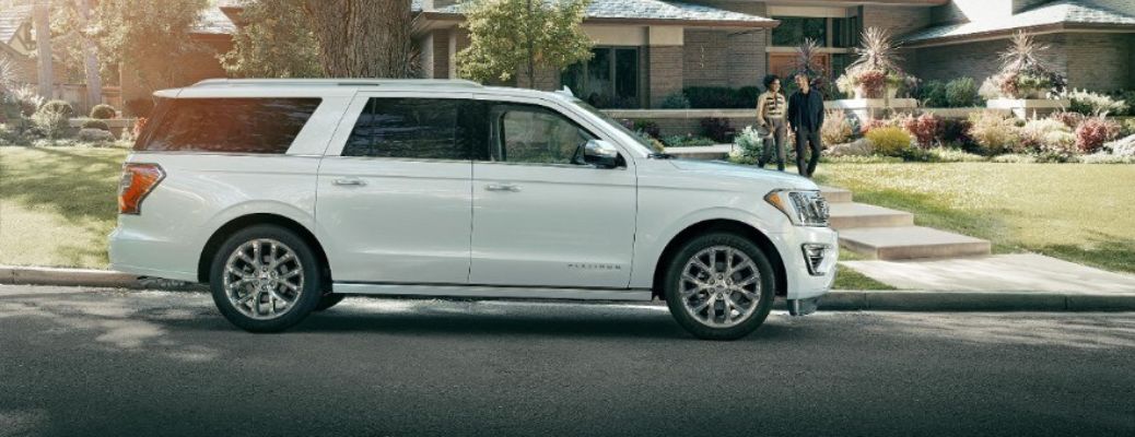 2018 Ford Expedition side view