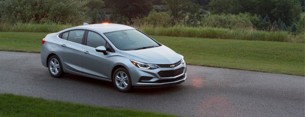 2017 Chevrolet Cruze front quarter view