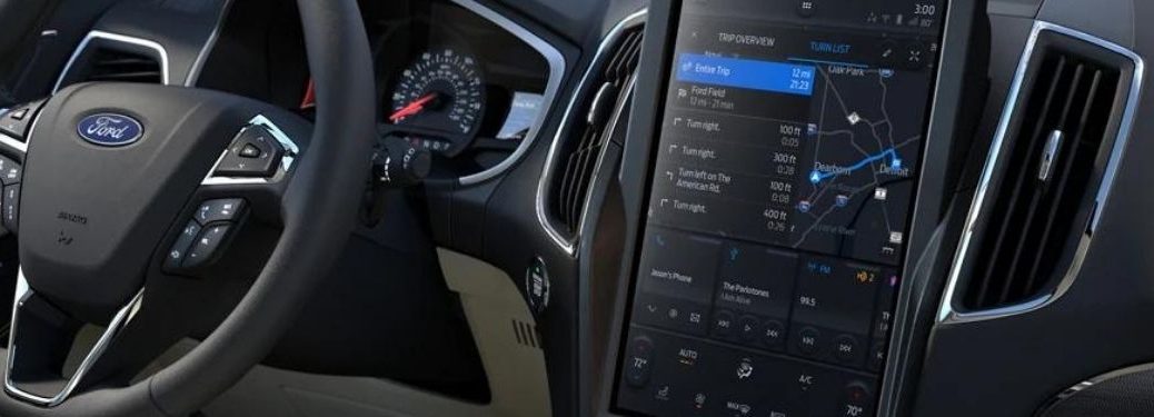 The center console in the 2022 Ford Edge.