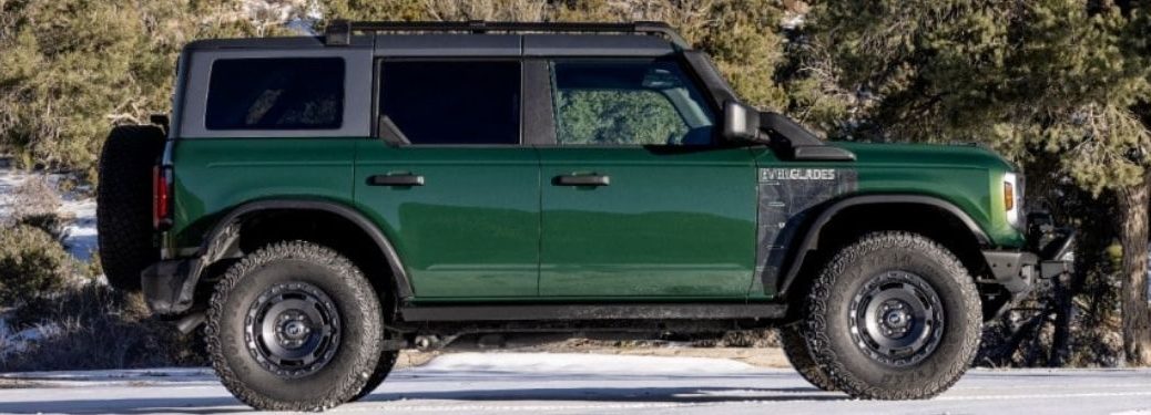 Side view of the 2022 Ford Bronco Everglades