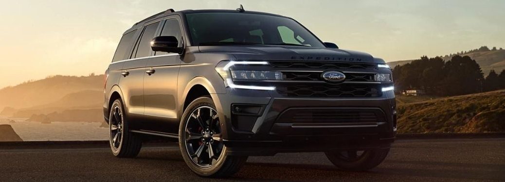 Front view of a 2022 Ford Expedition backdropped by a landscape