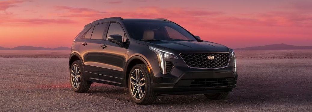 2023 Cadillac XT4 side and front view