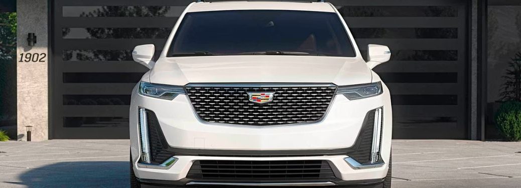 2023 Cadillac XT6 front view