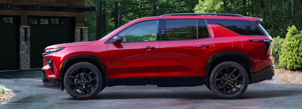 2024 Chevrolet Traverse side view