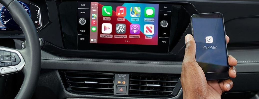 image of a phone using Apple CarPlay
