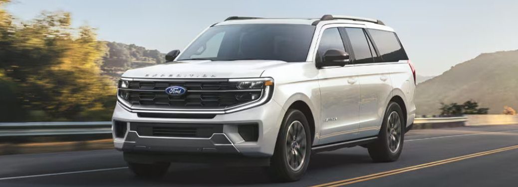 2025 Ford Expedition® exterior front side view