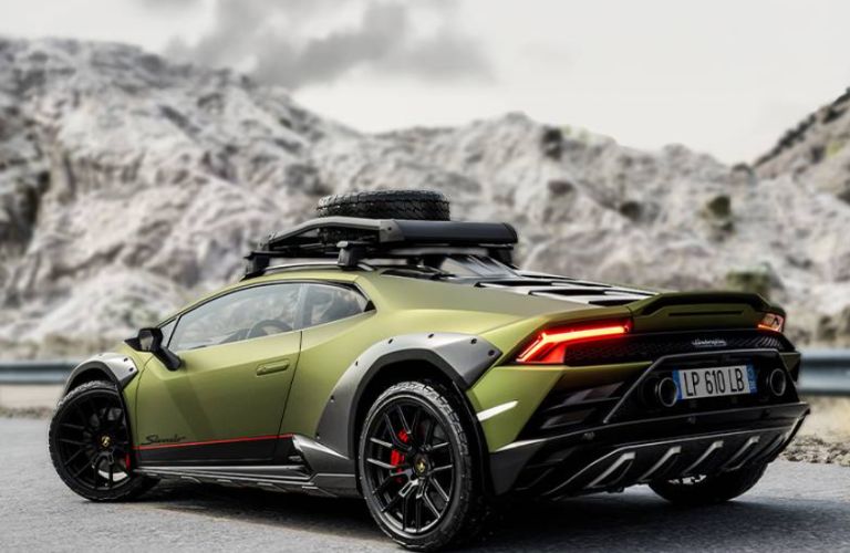side and rear view of a Lamborghini Huracán