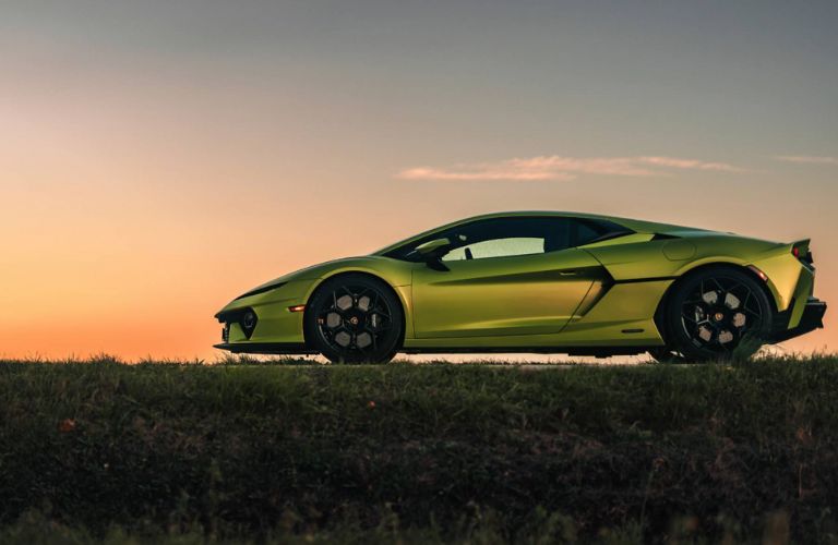 side view of the 2026 Lamborghini Temerario