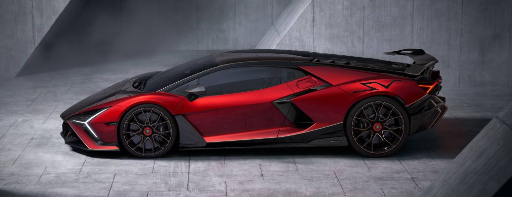 2027 Lamborghini Revuelto SV exterior side view