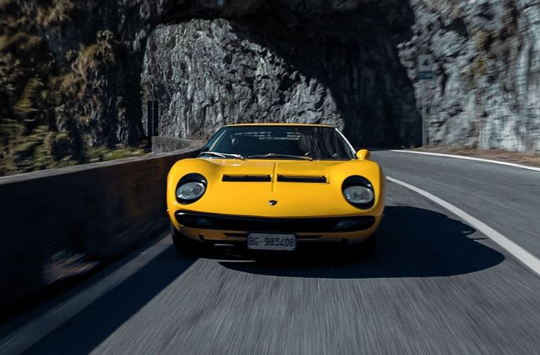 Exterior front view of the Lamborghini Miura SV