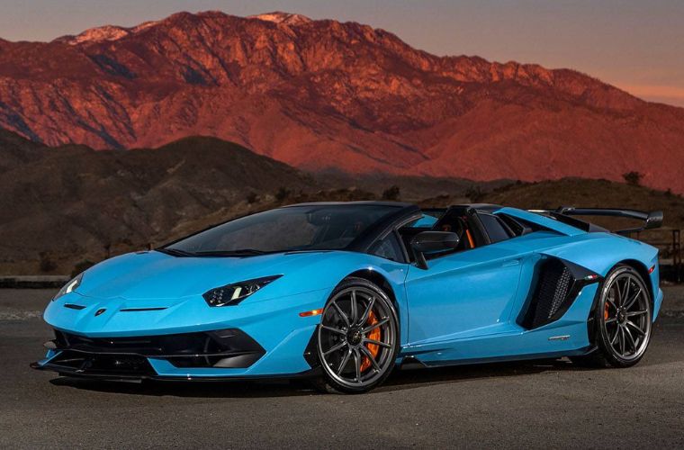 Lamborghini Aventador SVJ Roadster exterior front side view