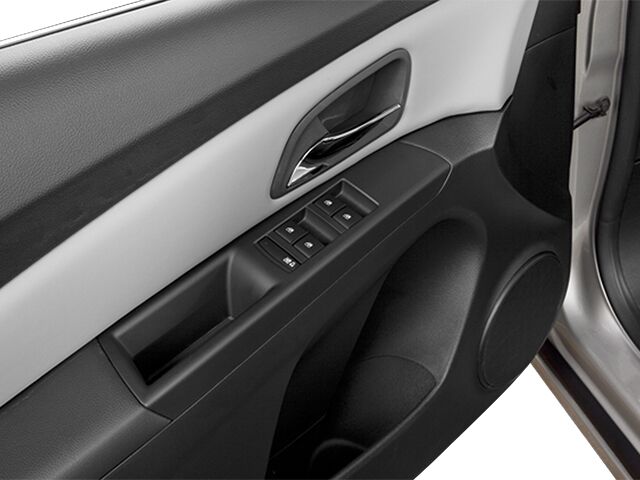2013 Chevrolet Cruze 4d Sedan LS AT Benwood WV