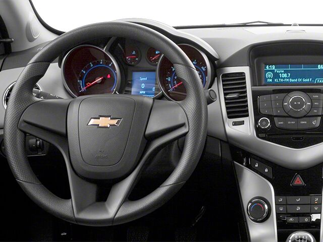 2013 Chevrolet Cruze 4d Sedan LS AT Benwood WV