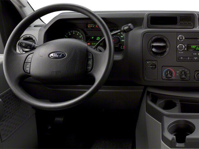 2013 Ford E350 Super Duty Passenger XLT Van 3D Long Beach CA