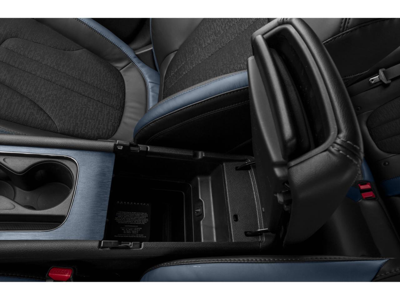 2015 Chrysler 200 S Akron OH