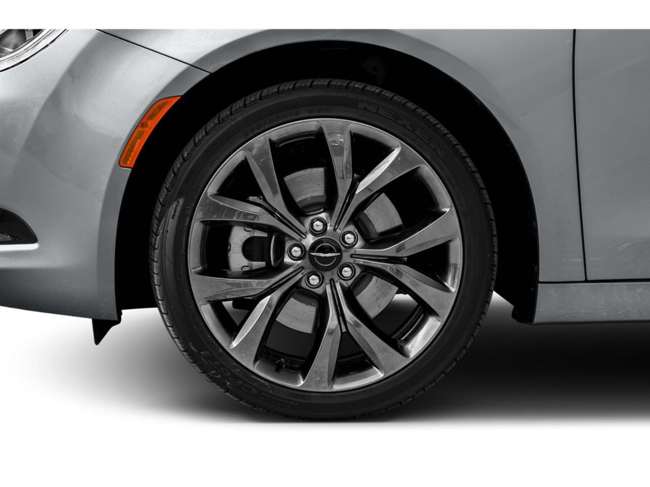 2015 Chrysler 200 S Akron OH