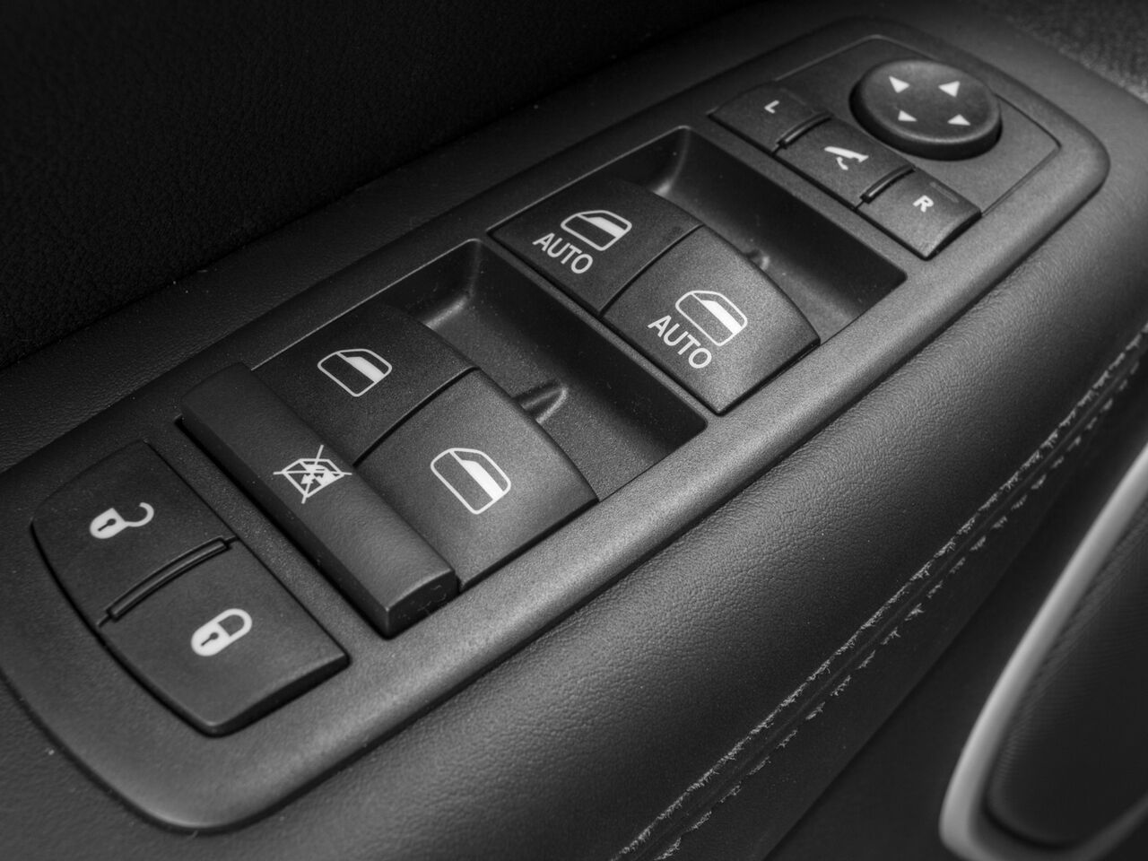 2015 Jeep Grand Cherokee Summit Whitecourt AB
