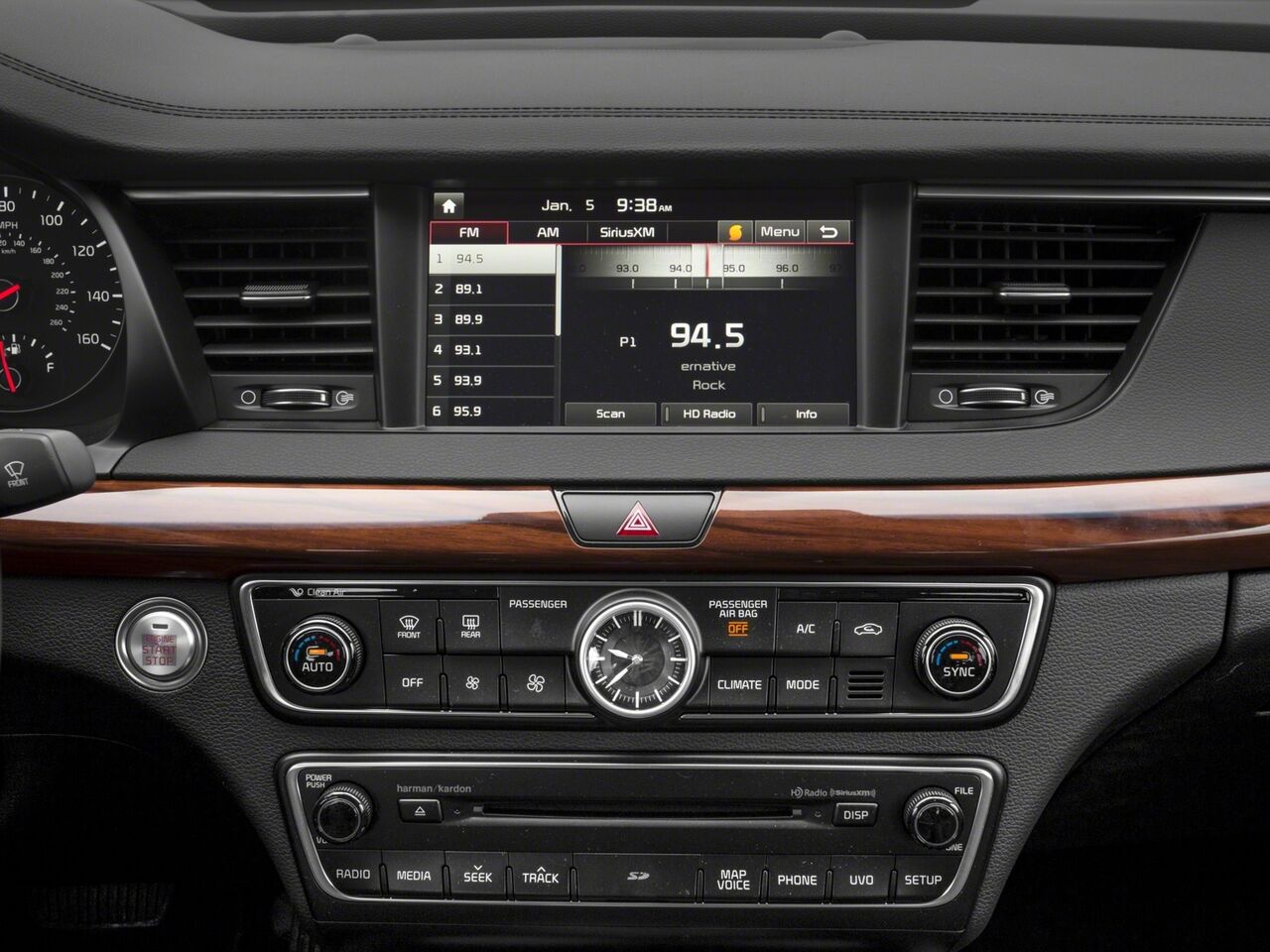 2018 Kia Cadenza Premium Carbondale IL