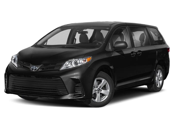 2020 Toyota Sienna LE Oshkosh WI