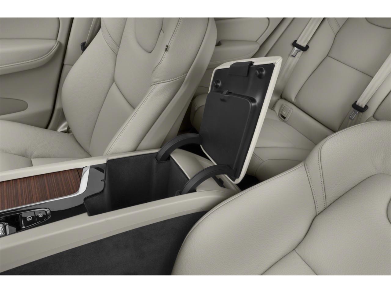 2021 Volvo XC60 T6 Momentum San Clemente CA