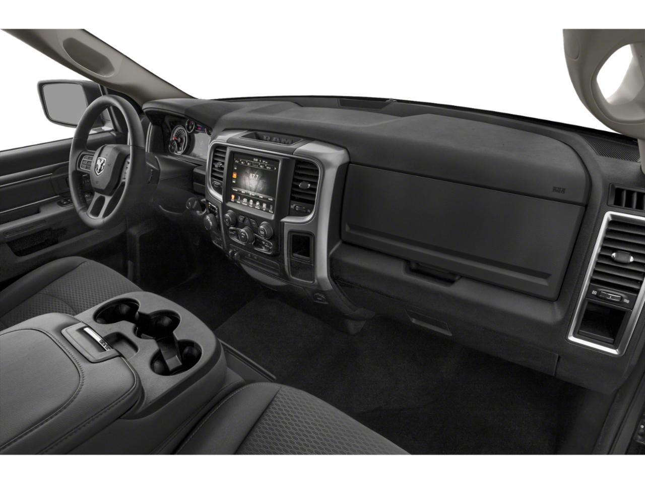 2022 Ram 1500 Classic Warlock 4WD CREW CAB 5&apos;7&quot; BOX Listowel ON