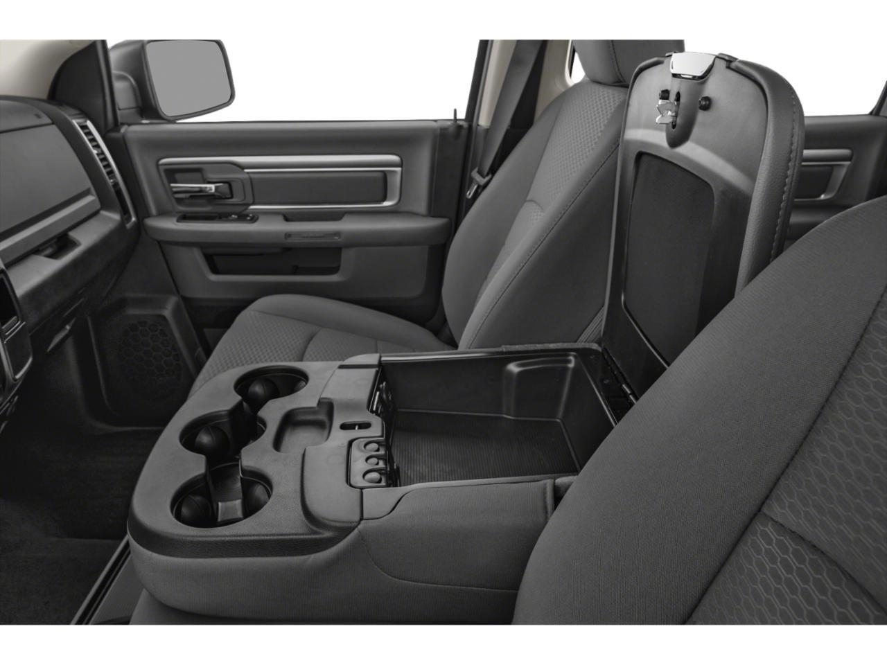 2022 Ram 1500 Classic Warlock 4WD CREW CAB 5&apos;7&quot; BOX Listowel ON